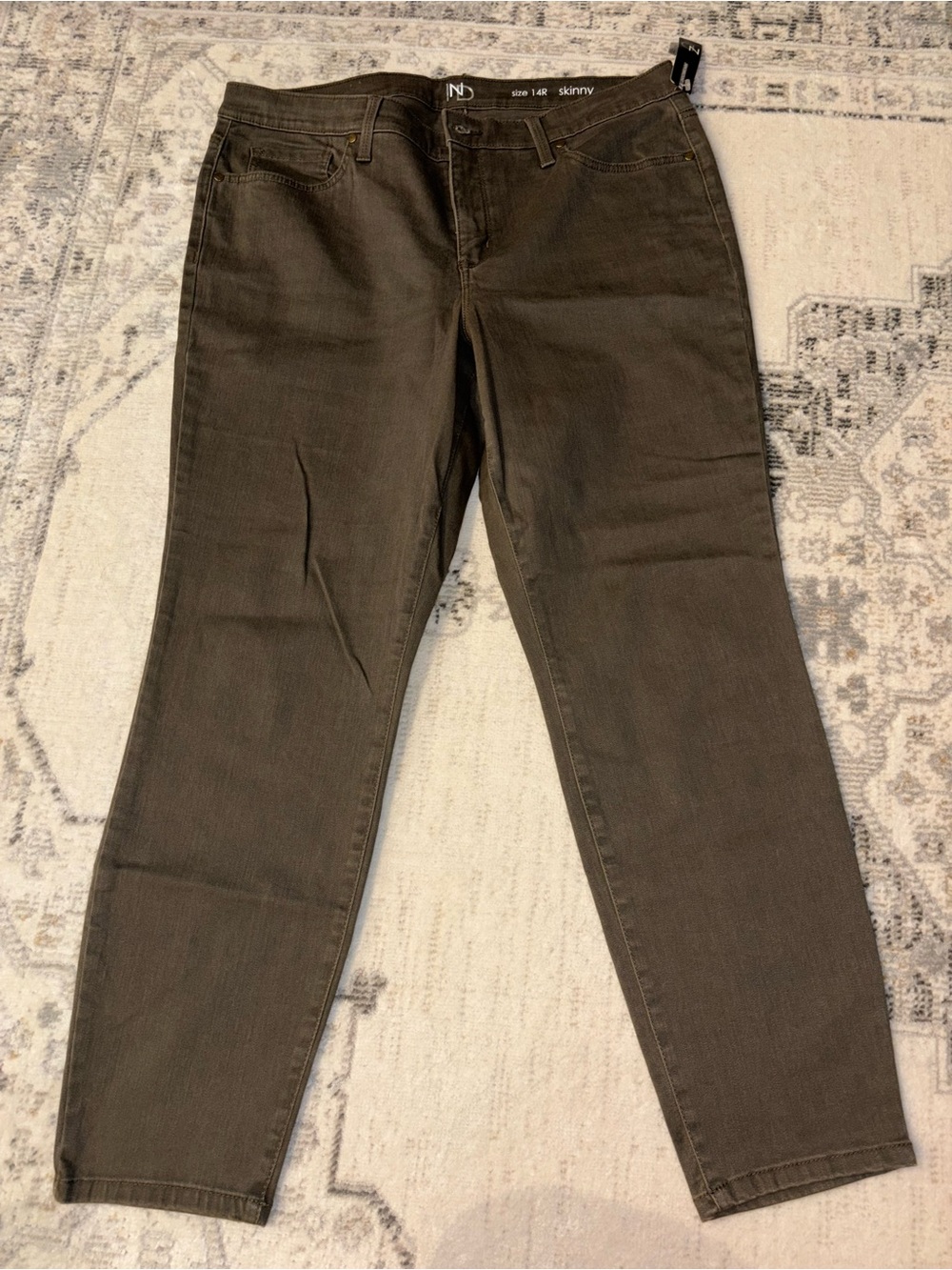 Slim Fit Women’s Skinny Jeans in Olive Brown/Green